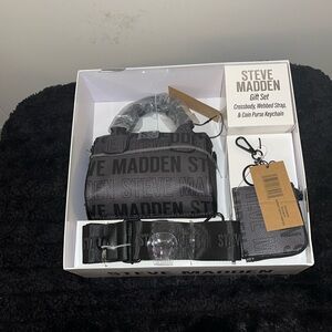 NEW!!! STEVE MADDEN